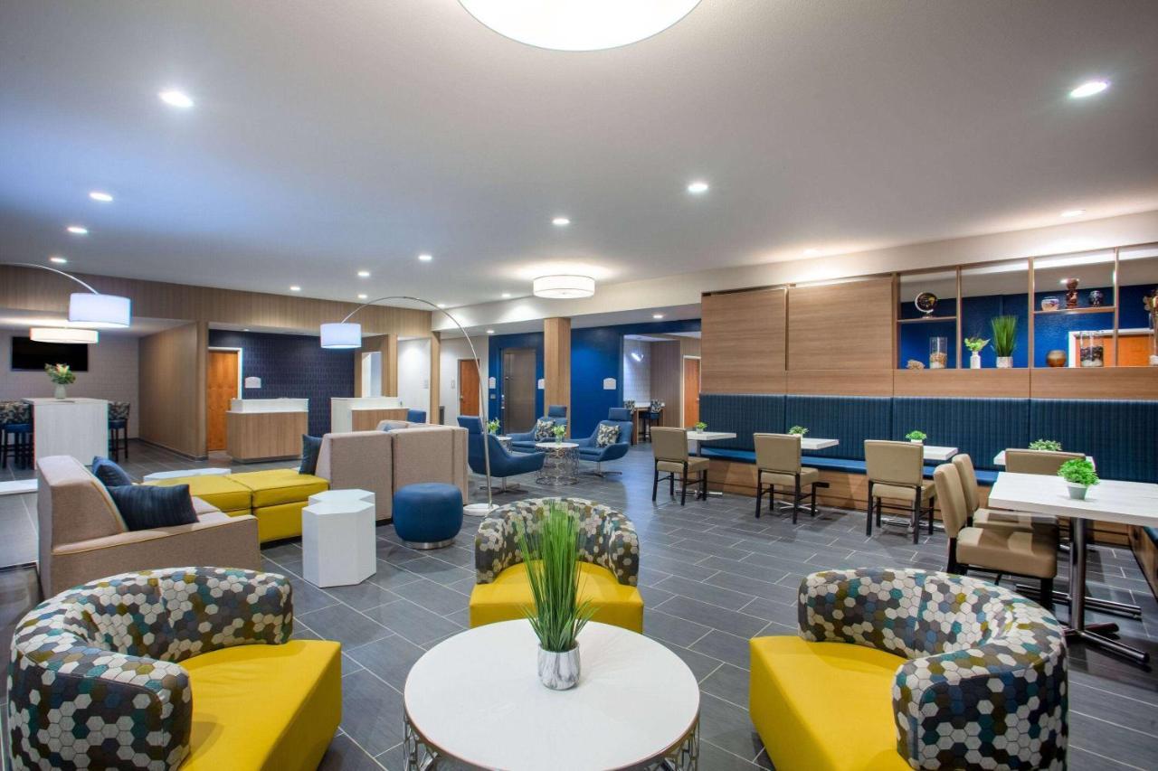 Microtel Inn & Suites By Wyndham Liberty Ne Kansas City Area Экстерьер фото