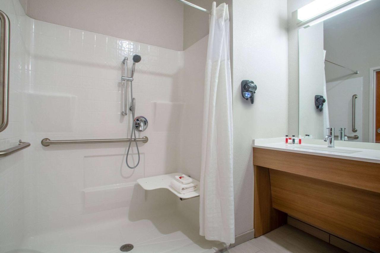 Microtel Inn & Suites By Wyndham Liberty Ne Kansas City Area Экстерьер фото