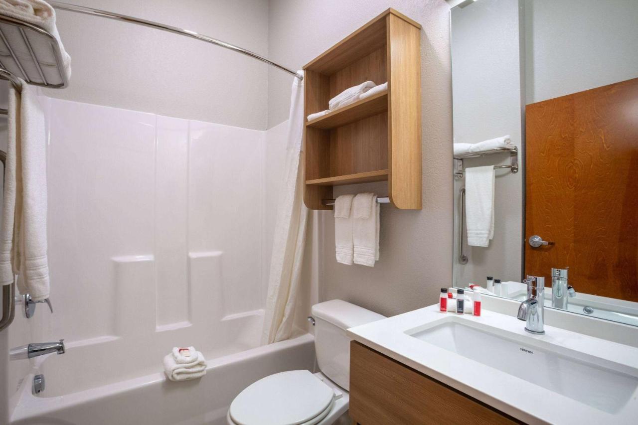 Microtel Inn & Suites By Wyndham Liberty Ne Kansas City Area Экстерьер фото